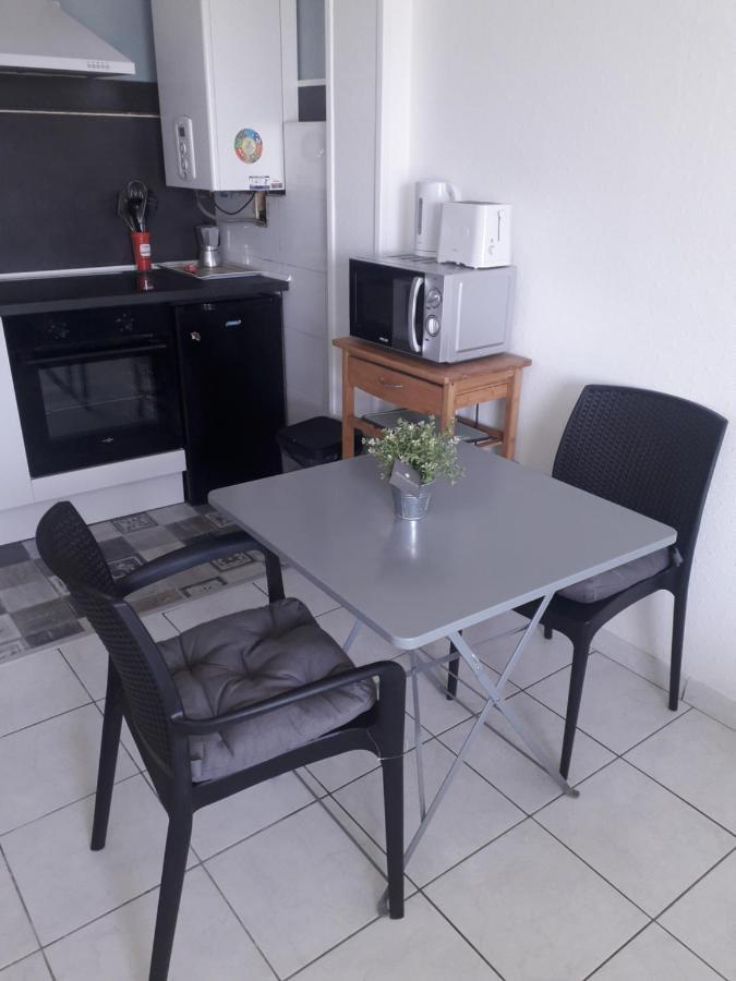 Residence D'Anjou - Grand Studio Avec Balcon Et Parking Privatif Perpignan Eksteriør billede
